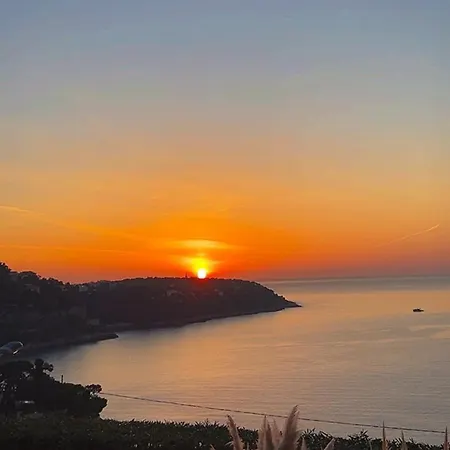 50m De La * Menton