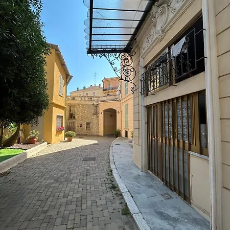 Appartement 50m De La *