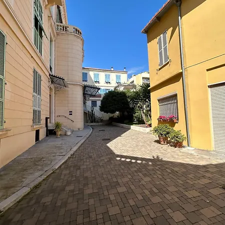 50m De La Μεντόν